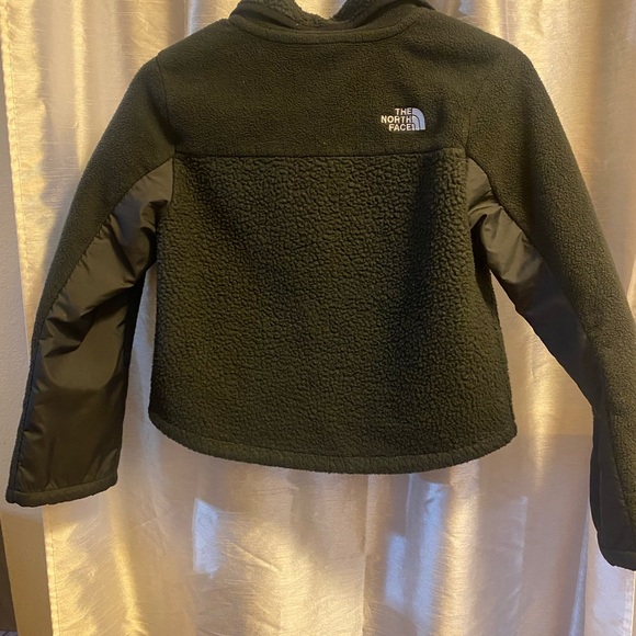 The North face girls jacket - Picture 5 of 6